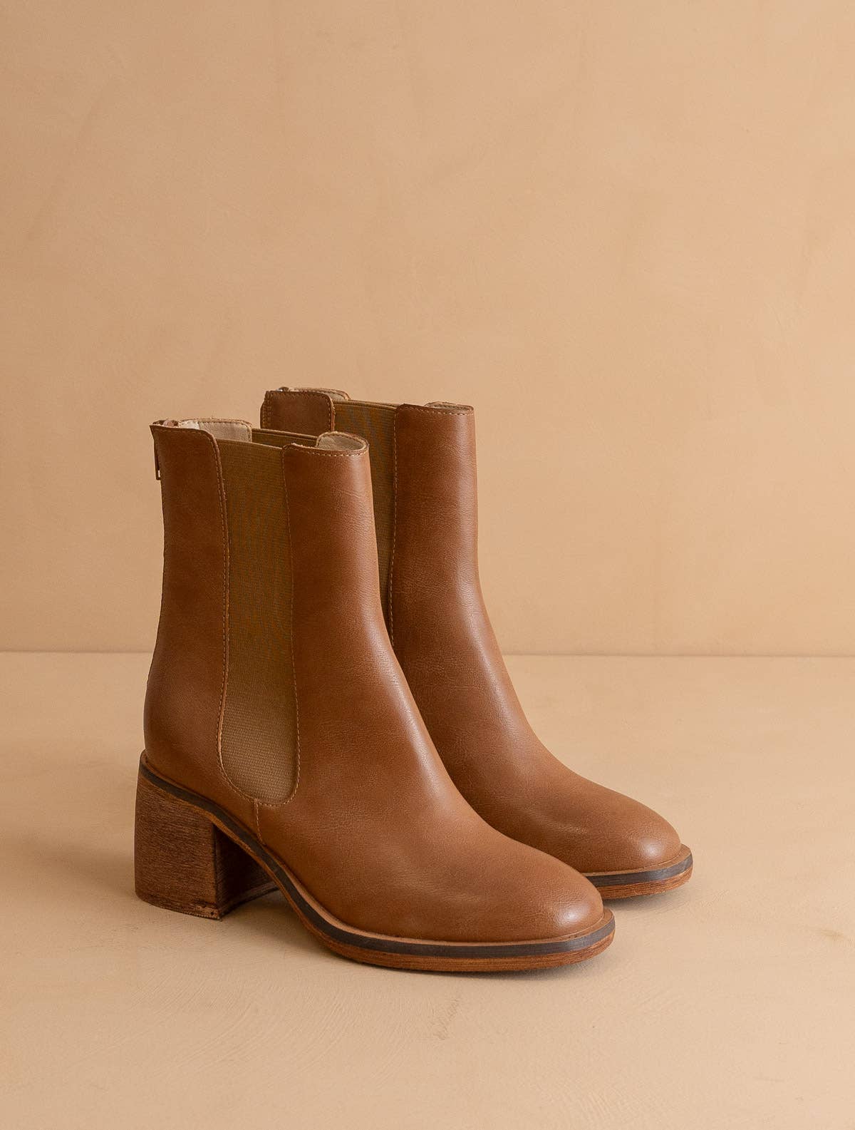 The Olivia | Caramel Chelsea Heel Boots