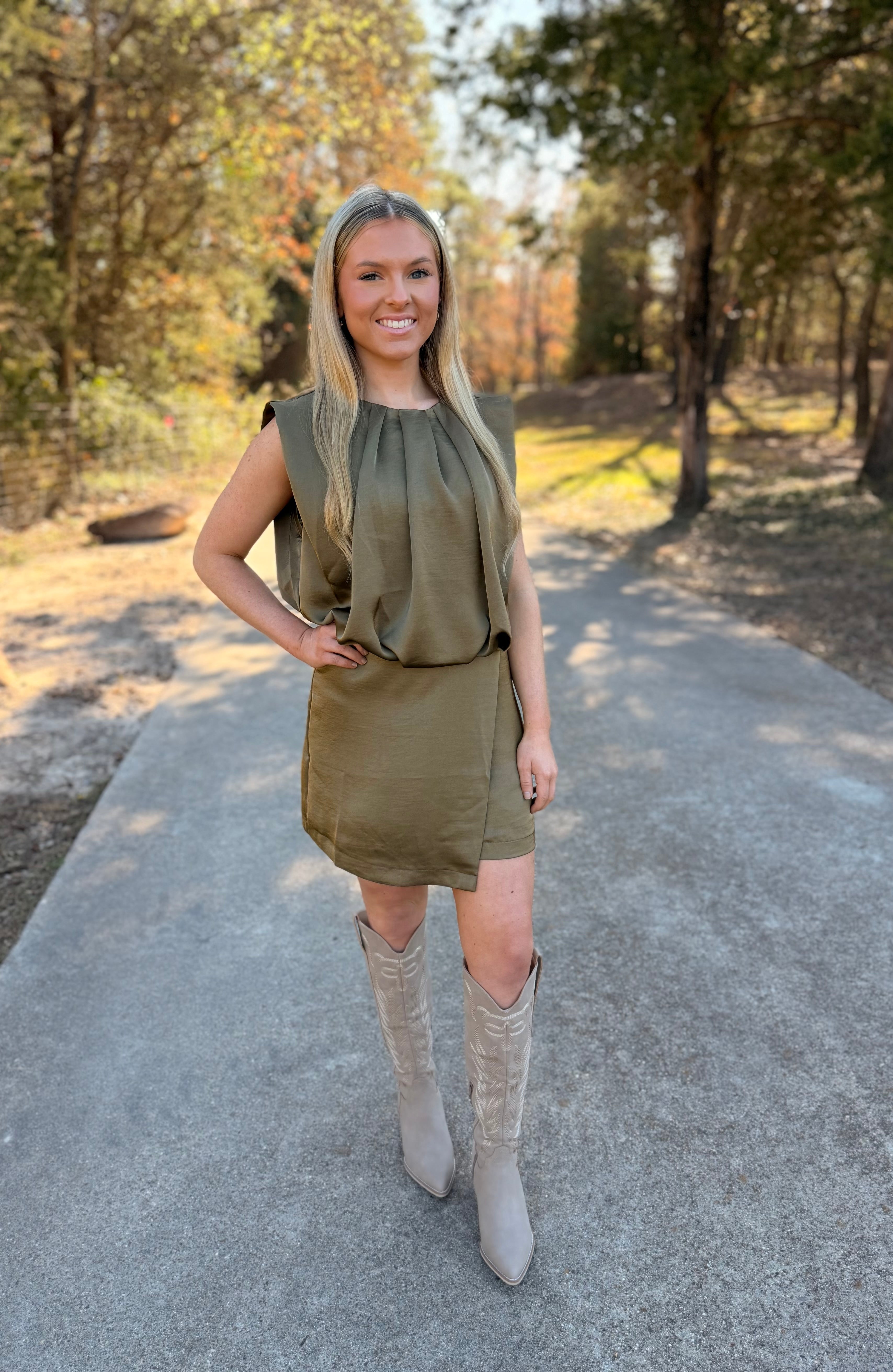 Sleeveless Round Neck Romper