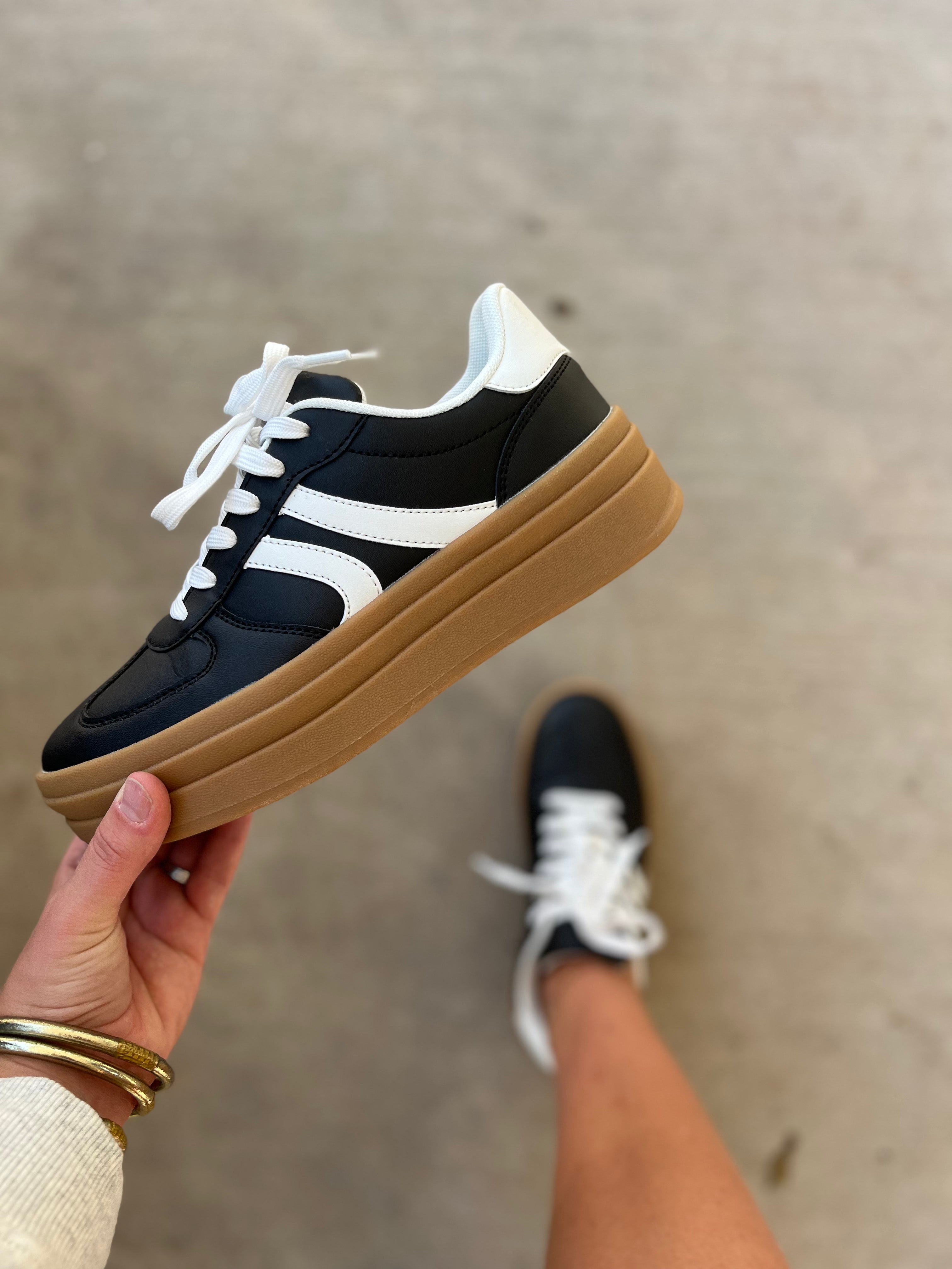 PLATFORM DOUBLE STRIPE LOW SNEAKERS
