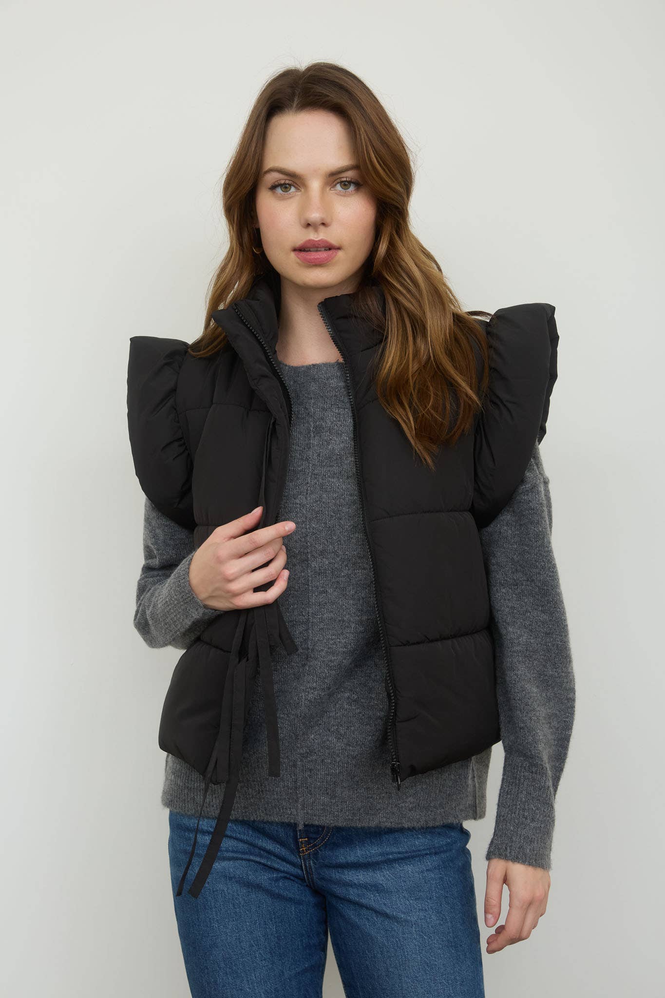 FLUTTER SLEEVE BOW DETAIL ZIP-UP PUFFER VEST