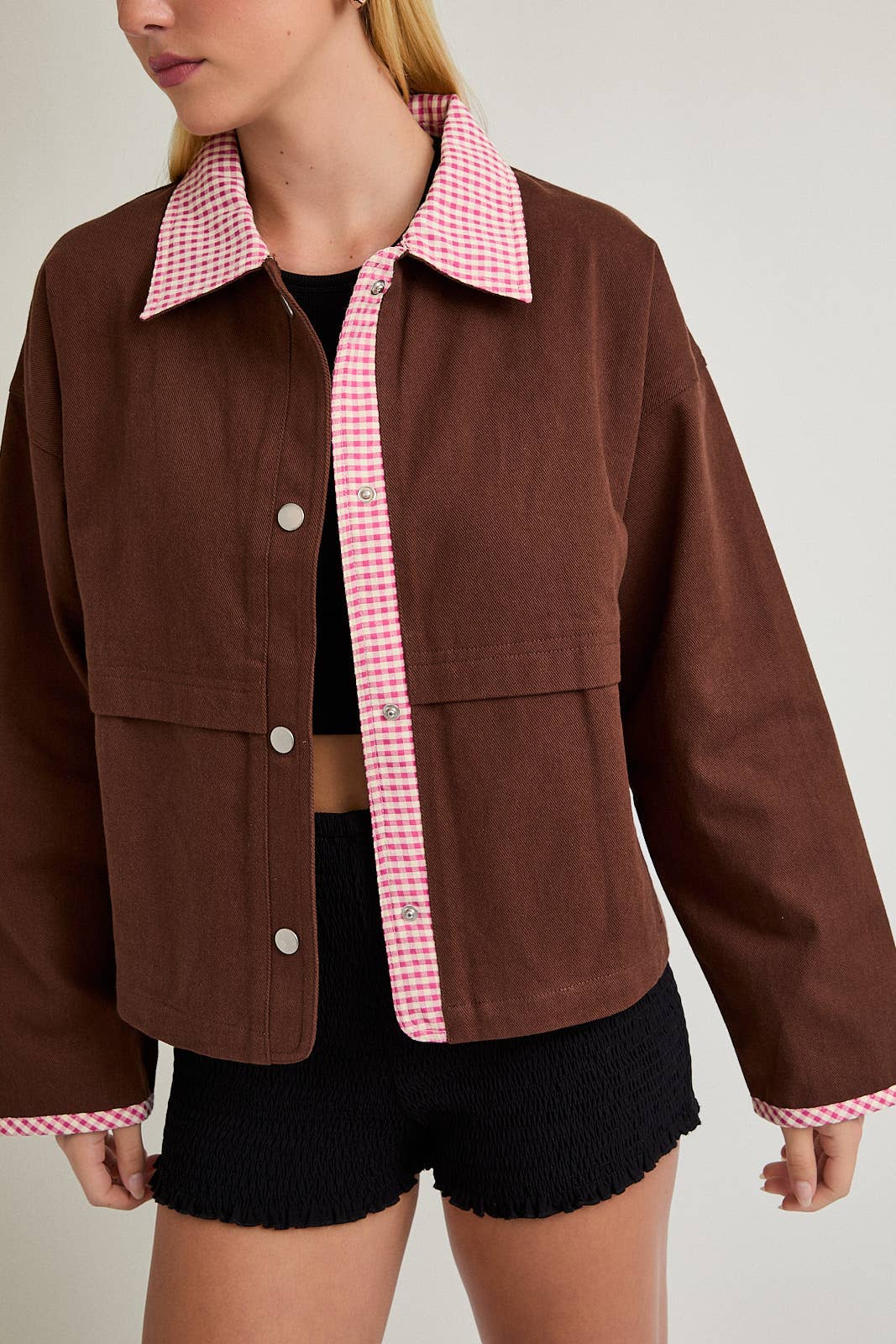 SHACKET WITH GINGHAM CONTRAST DETAILING