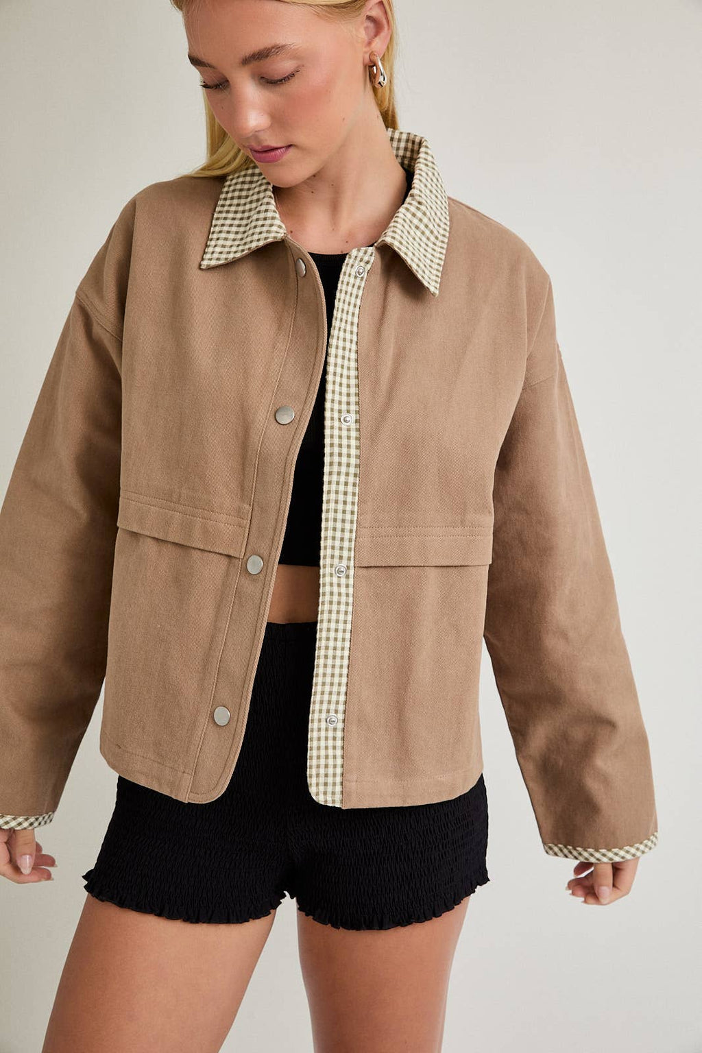 SHACKET WITH GINGHAM CONTRAST DETAILING