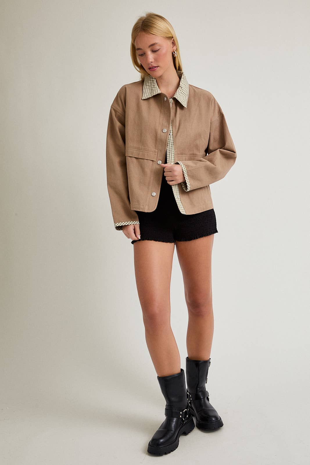 SHACKET WITH GINGHAM CONTRAST DETAILING