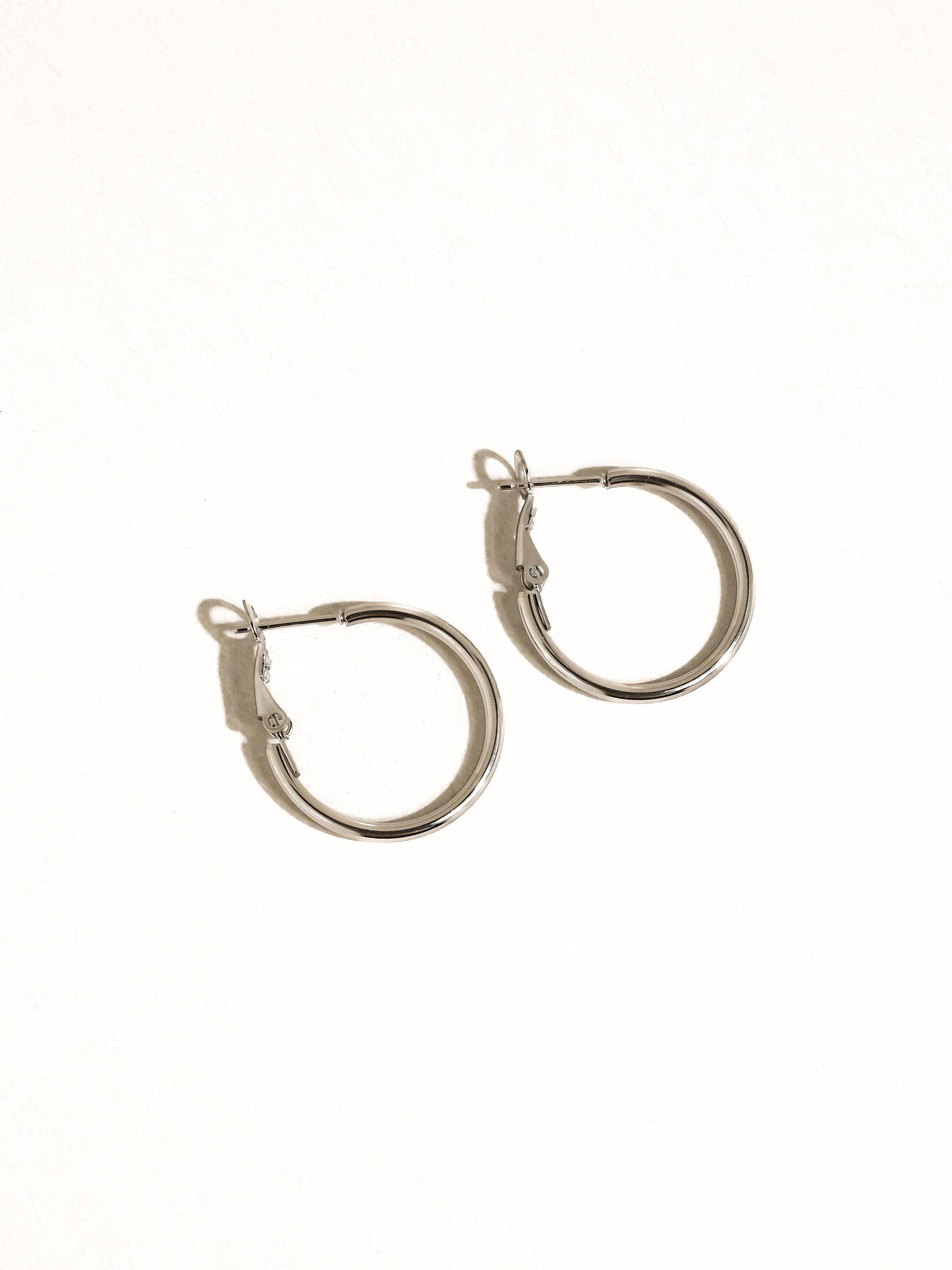 Eska 18K Gold Non-Tarnish Classic Thin Hoop Earring