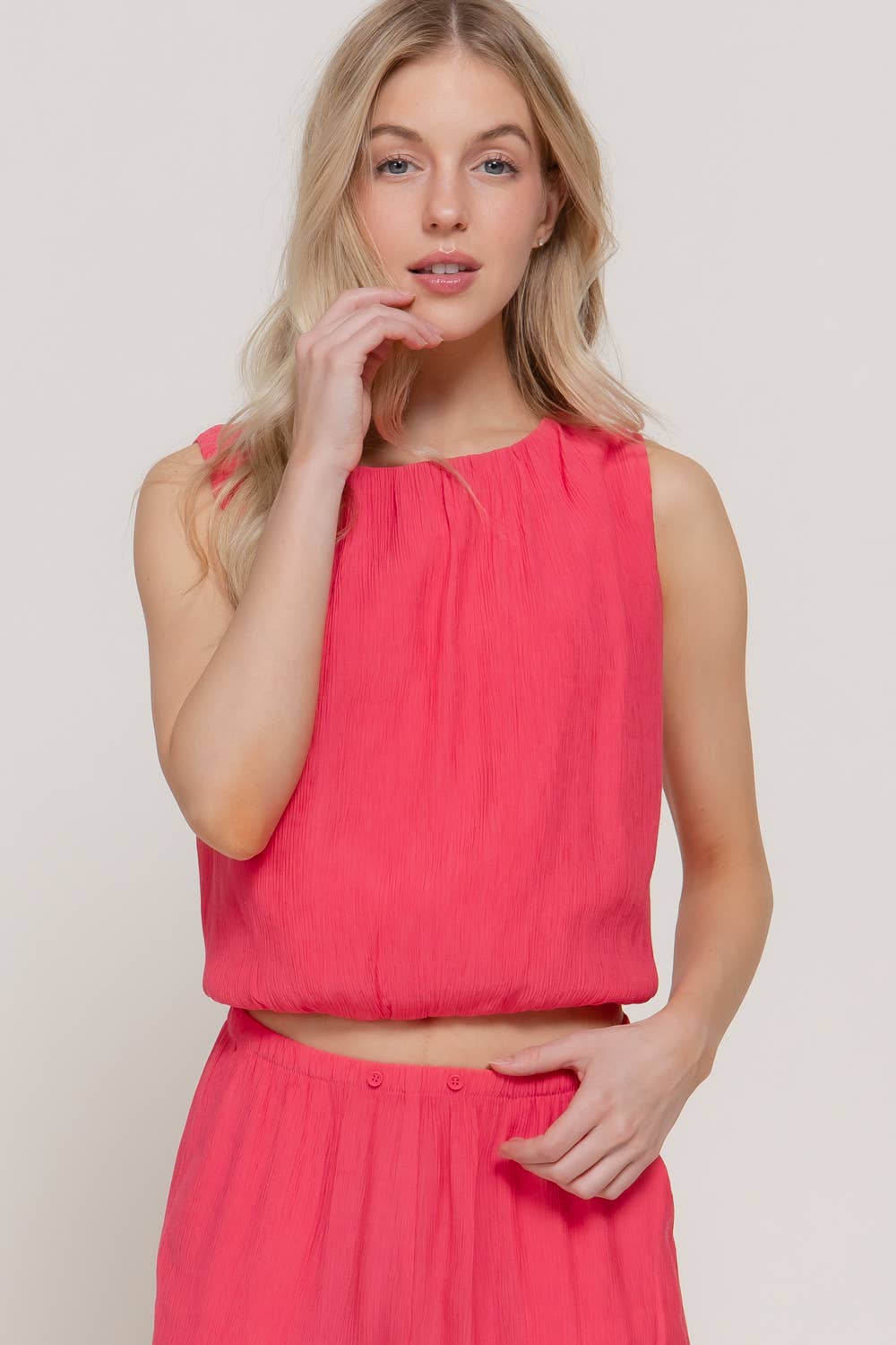 Sleeveless Round Neck Balloon Fit Crinkle Woven Top