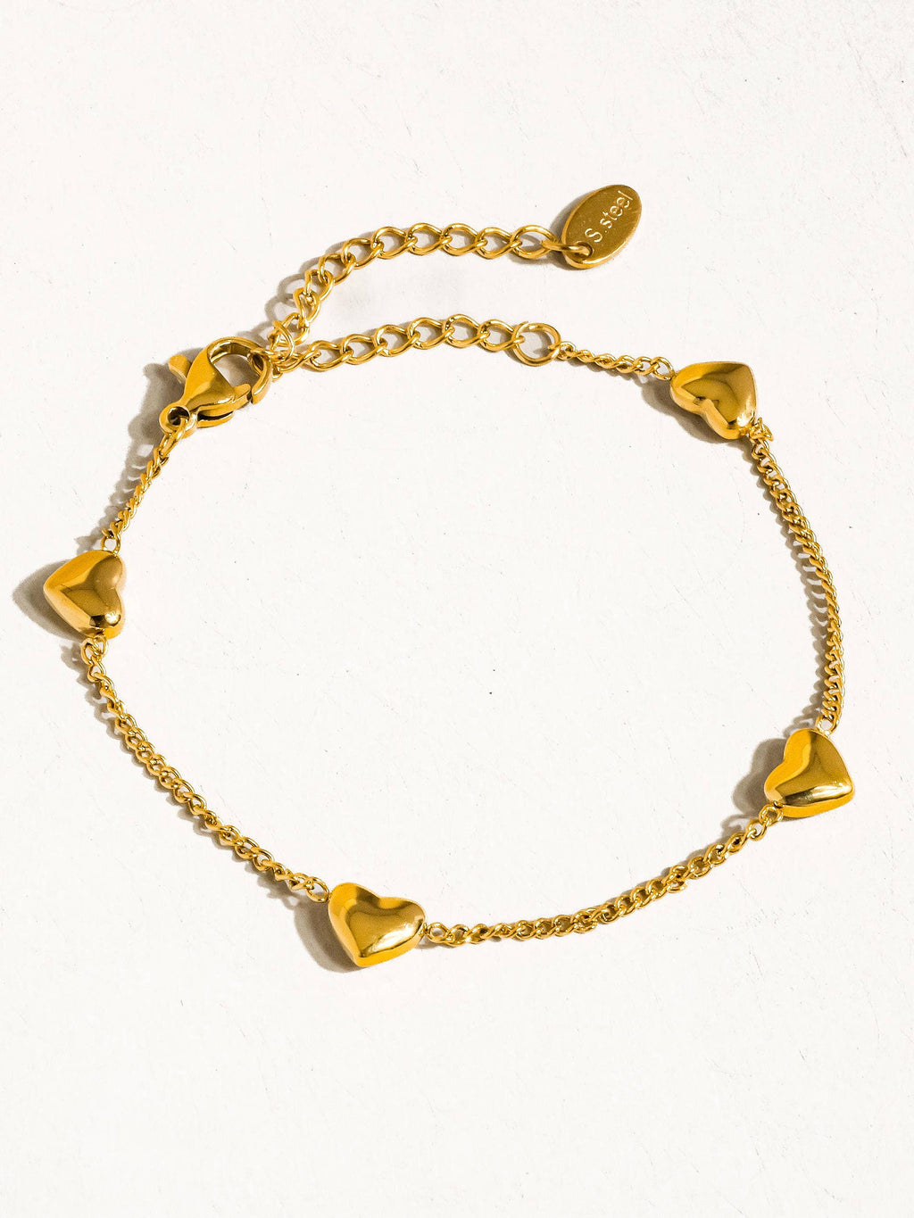 Vivre 18K Gold Non-Tarnish Petite Heart Bracelet