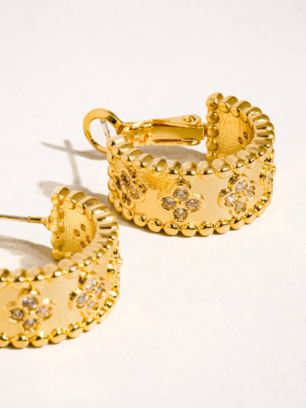18K Gold Vintage Floral Hoop Earring